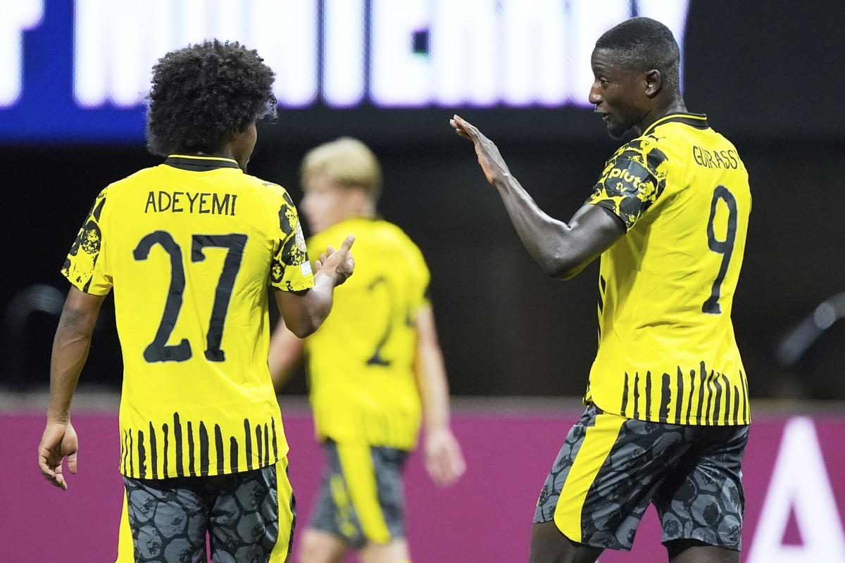 Adeyemi y Guirassy, la pareja letal del Borussia Dortmund contra Rayados de Monterrey.