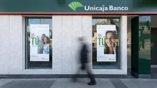 Unicaja Banco mejora algunas de las condiciones del ERE pero los sindicatos lo ven "insuficiente"