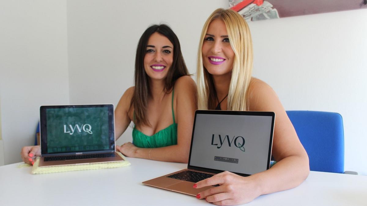 Elvira Pomares y Esperanza Rico, creadoras de Lyvo, una plataforma sanitaria basada en la Inteligencia Artificial.