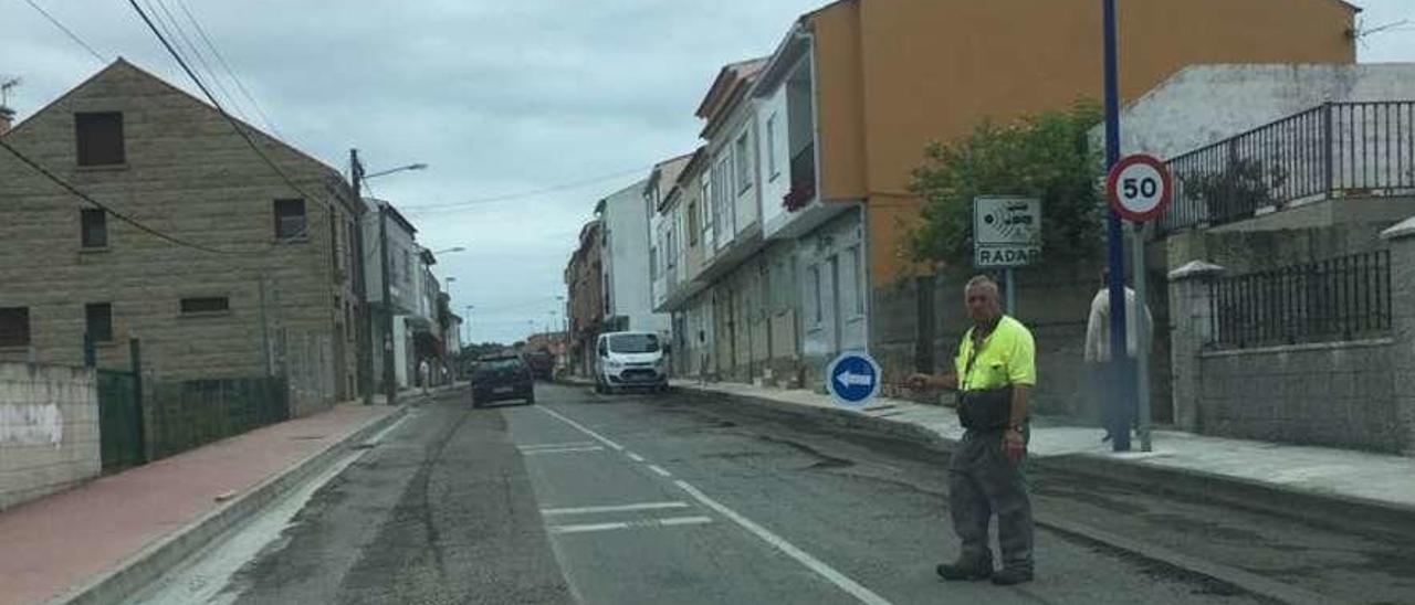 Las obras en la Carretera do Conde, ayer. // FdV