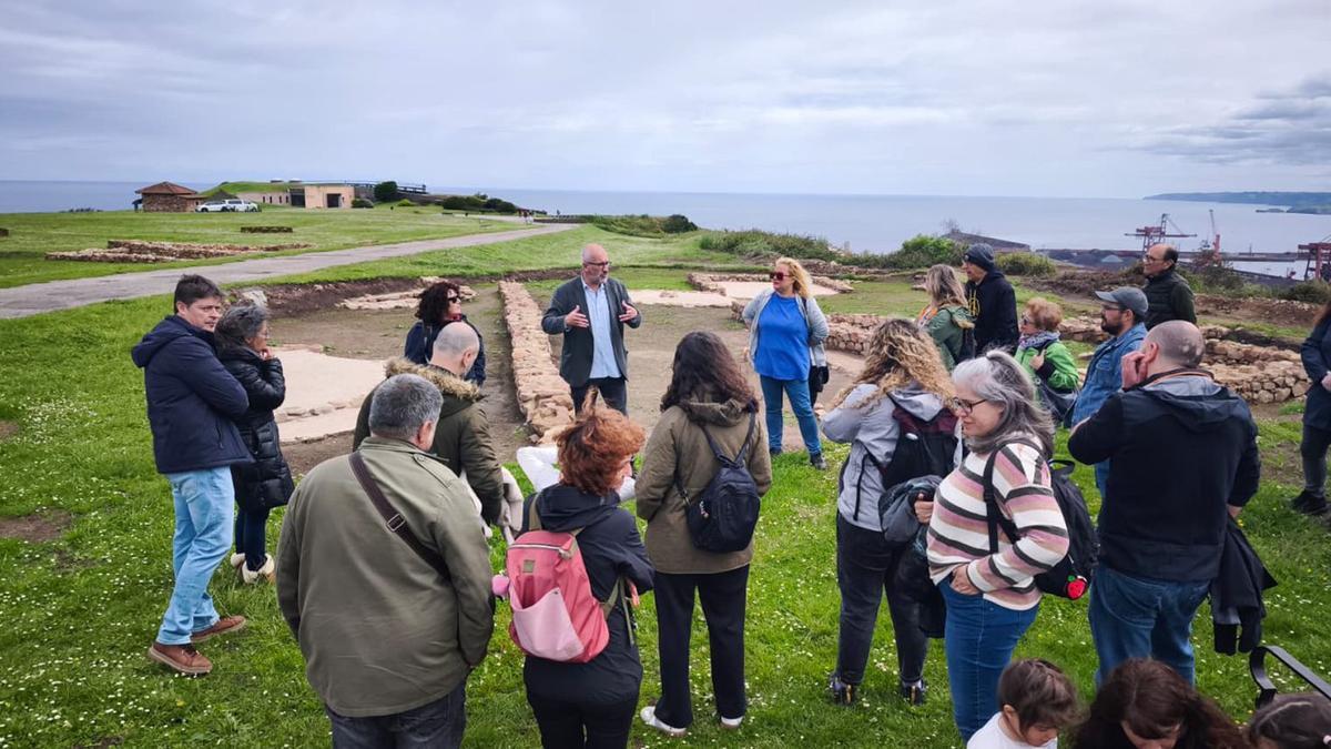 Rubén Montes, liderando el recorrido por la Campa Torres.