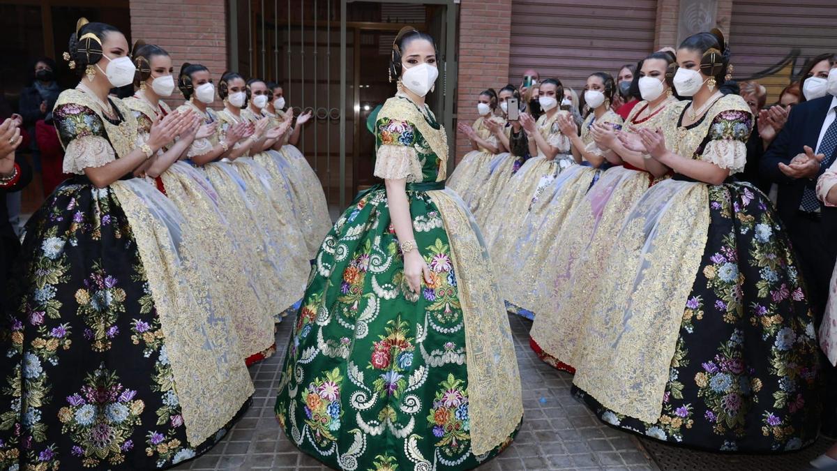 Carmen Martín, en el momento de presentar su espolín Verde Primavera