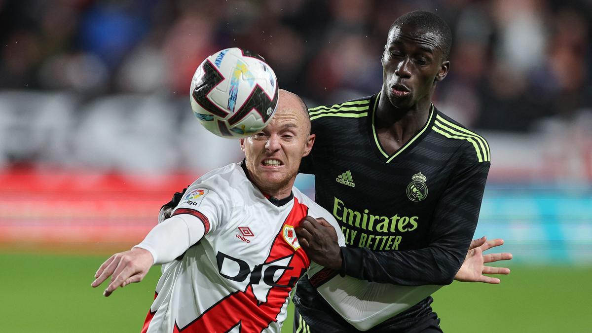 Mendy es fijo en el esquema de Ancelotti esta temporada