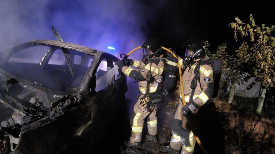 Queman el coche usado en el asalto para intentar liberar a un preso en Ibiza