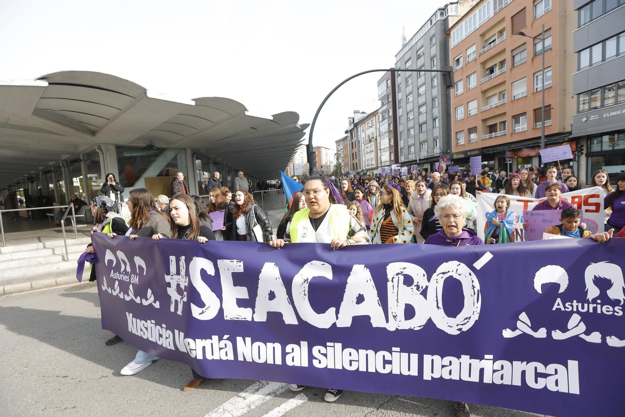 Así fue la manifestación del 25N en Pola de Siero