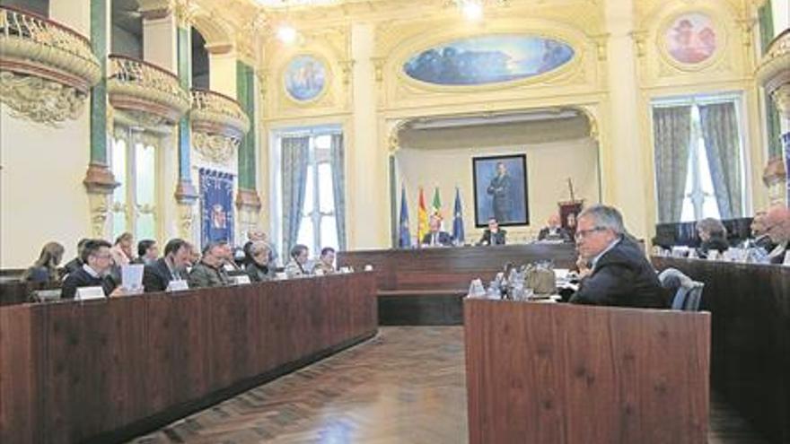 Los diputados provinciales de Badajoz dan cuenta de su relación de bienes y actividades