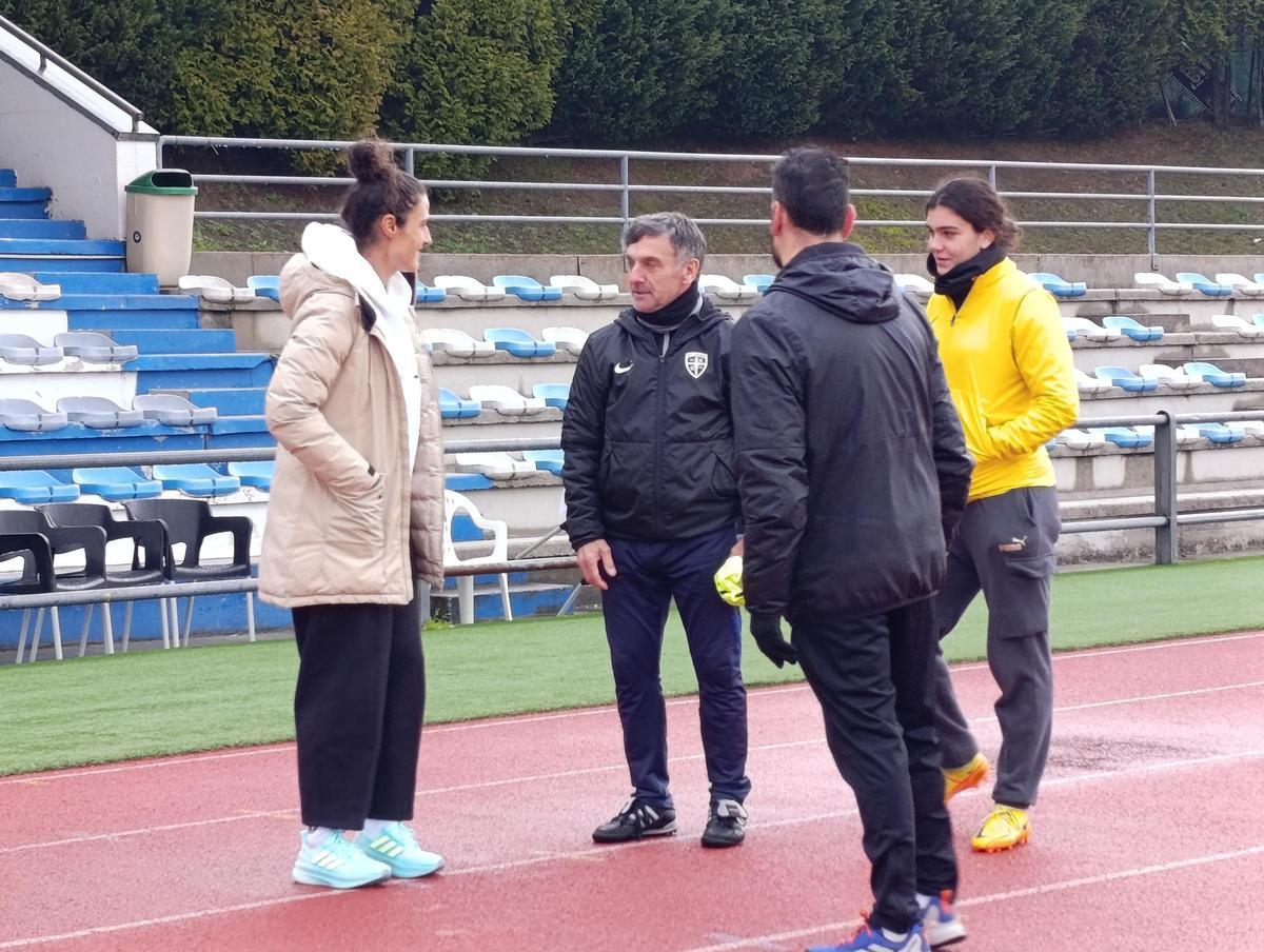 Montse Tomé comparte la Nochebuena con los niños del Atlético de Lugones