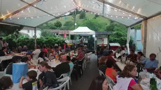 Espinaréu celebra el día del bollu y prepara la fiesta de Nuestra Señora de las Nieves