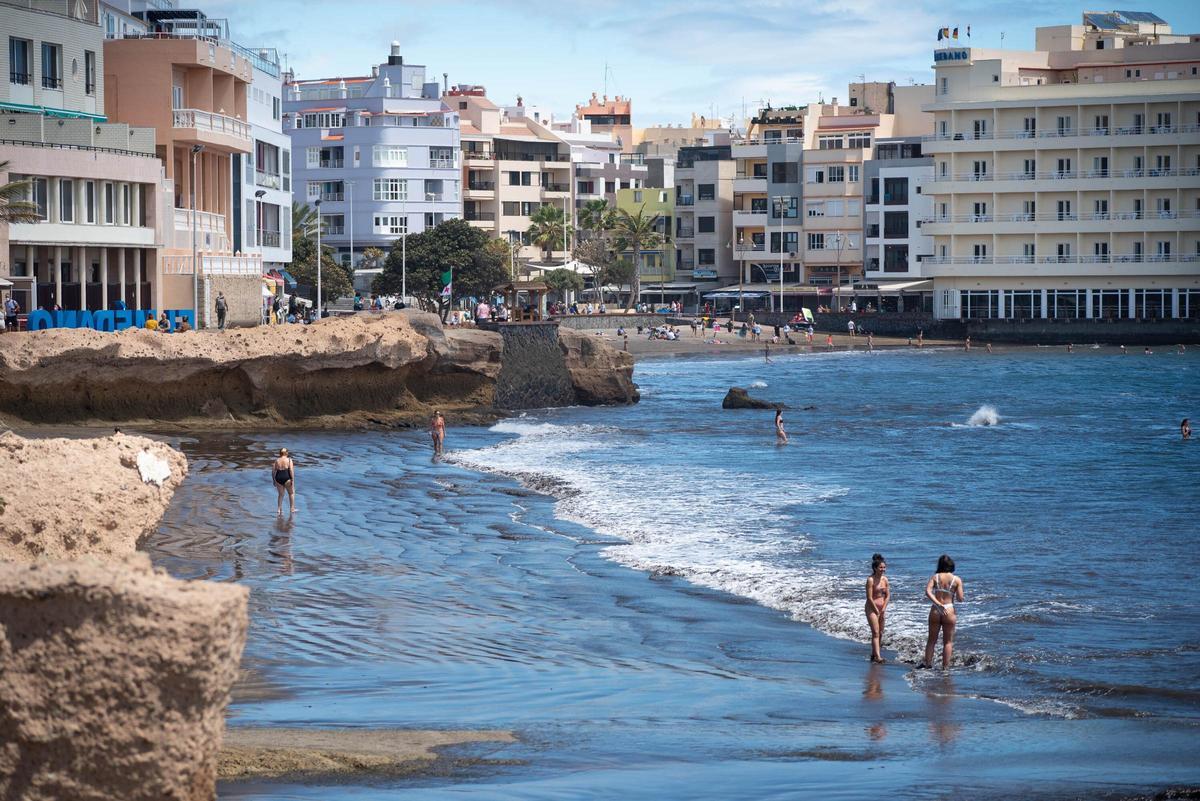 Panorámica de parte de la costa de El Médano.