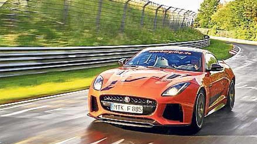 Jaguar F-Type SVR a por todas en Nürburgring