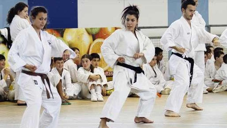 El Shotokan se impone en la fiesta de Bouzas