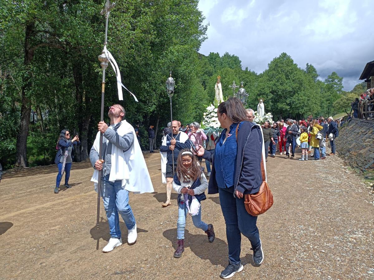 La devoción a la Virgen de Fátima une a la Raya alistana