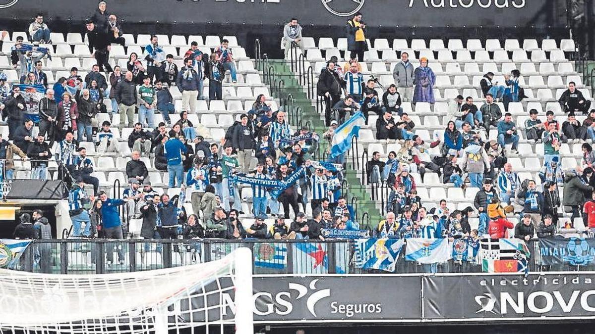 200 espectadores blanquiazules vivieron el duelo en Castalia 200 espectadores blanquiazules vivieron el duelo en Castalia