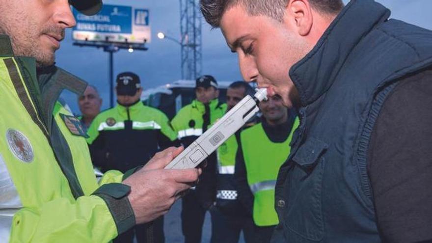 Con quante birre o bicchieri si risulta positivi? La quantità esatta di alcol che ti costerà una multa