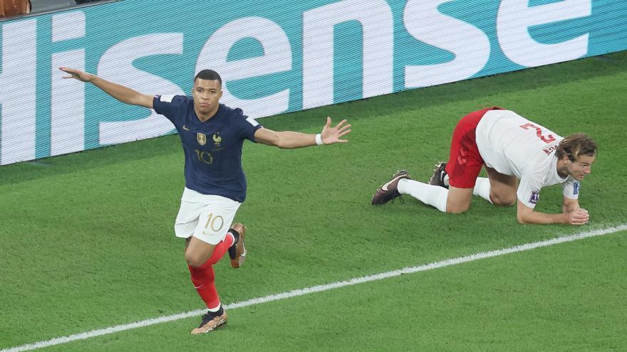 Mbappé vuelve a entrenarse y podría jugar el martes contra el Bayern