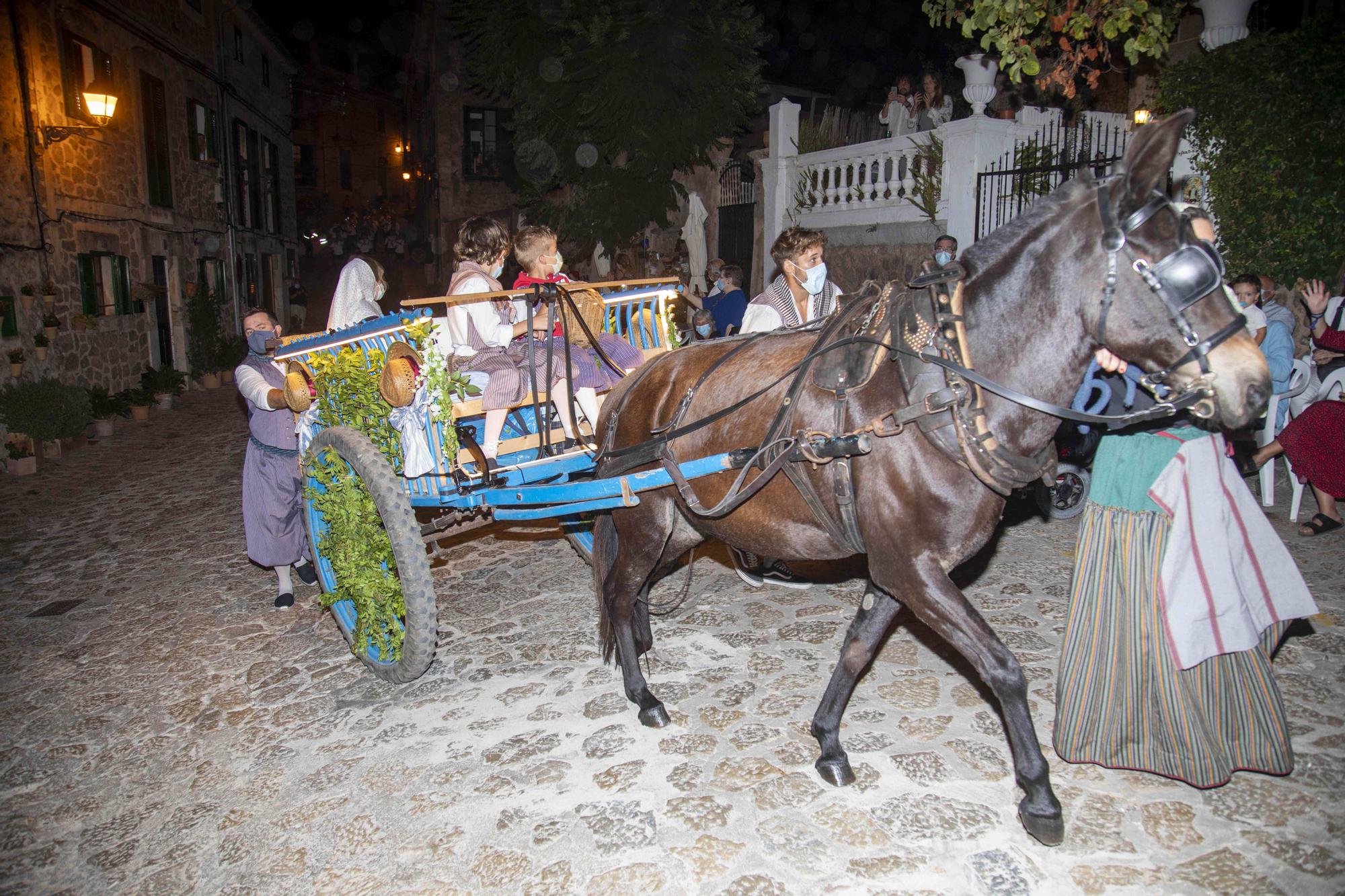 La Beata vuelve a recorrer Valldemossa