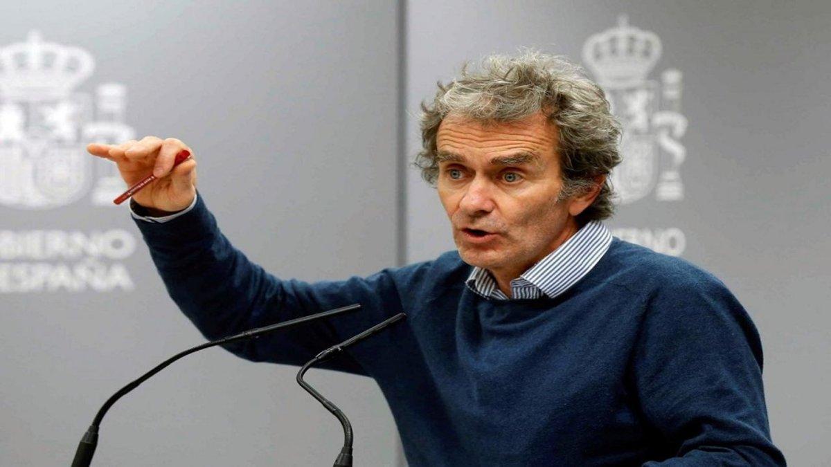El mayor experto español en coronavirus apoya a Fernando Simón tras las críticas de Pablo Motos