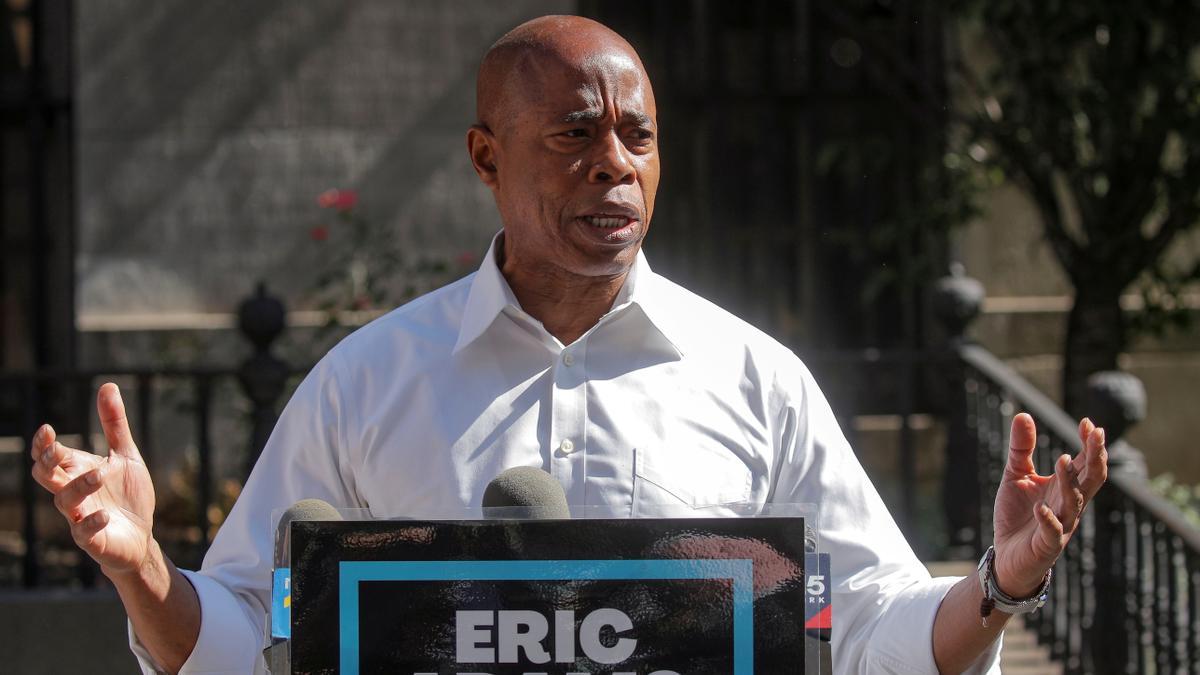 Eric Adams habla durante una rueda de prensa en Brooklyn, el pasado 24 de junio.