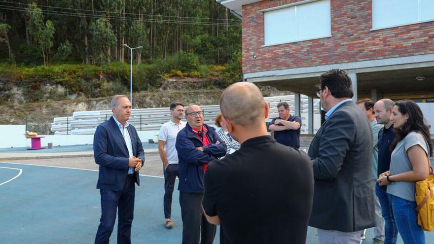 Exigen que el CEIP As Covas cuente con una rampa de acceso para las personas con discapacidad