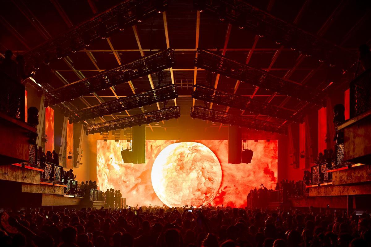 Eric Prydz durante la fiesta Holosphere 2.0.