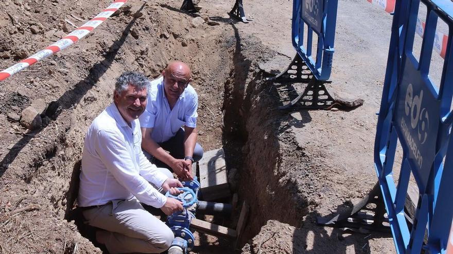 Boqueixón vende ya el equivalente a 850 bañeras de agua al día a Touro para asegurar la traída de centenares de vecinos