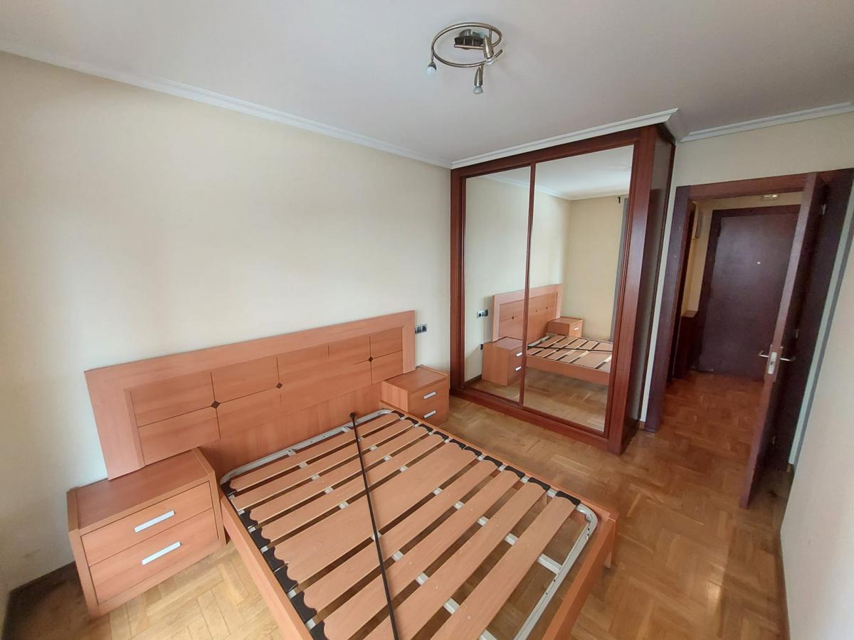 Dormitorio piso Pola de Siero