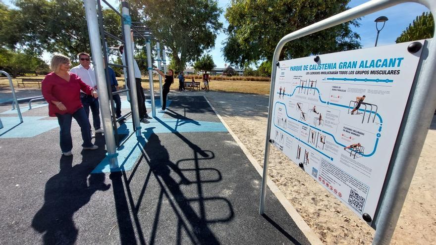 Santa Pola instala un parque de calistenia en Gran Alacant