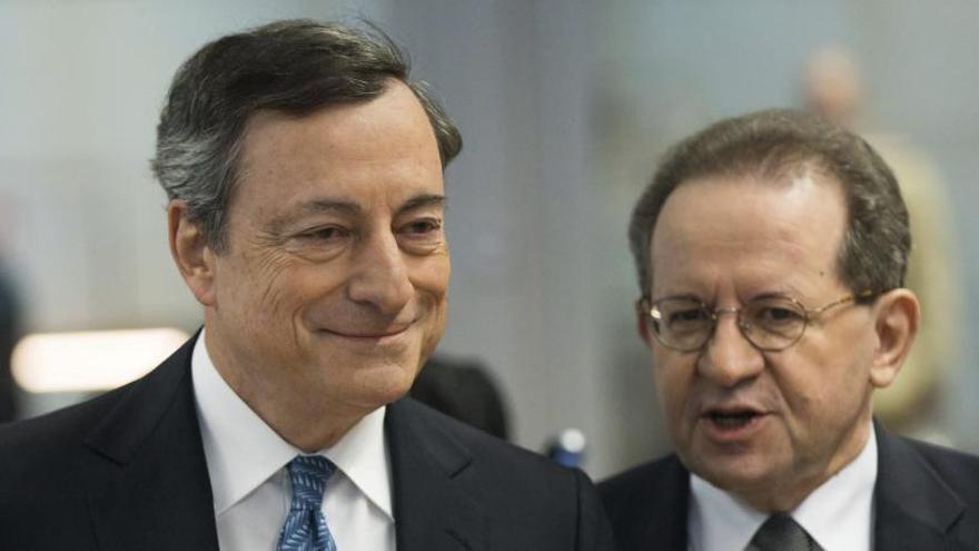 Mario Draghi y Vítor Constancio.