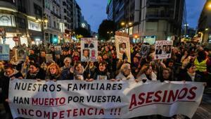 Milers de persones tornen al carrer per exigir la dimissió del president