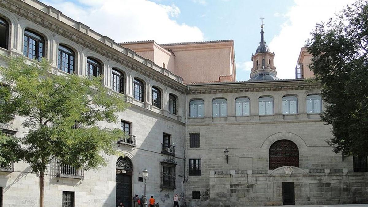 Con el paso del tiempo, esta plaza fue perdiendo protagonismo a medida que Madrid se expandía hacia otras zonas