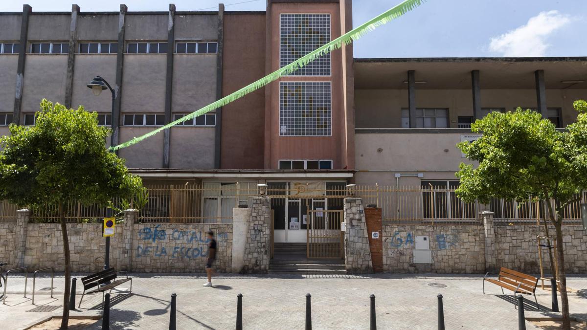 Fachada del centro Madre Josefa Campos, de Alaquàs, esta semana.