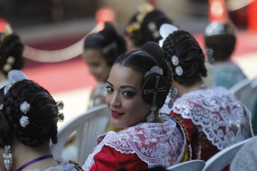 Homenaje de las fallas del Marítimo a la Senyera