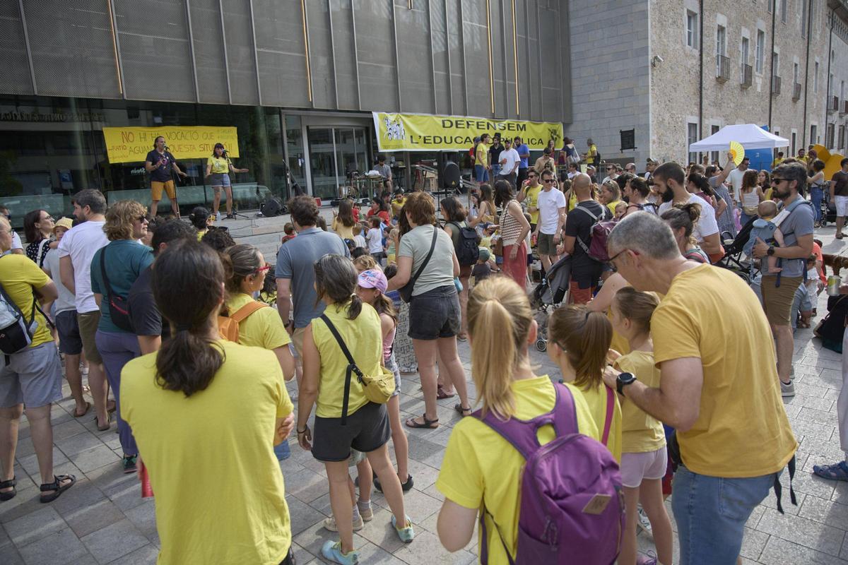 Les imatges de la protesta dels docents gironins contra el preacord d'Educació Les imatges de la protesta dels docents gironins contra el preacord d'Educació