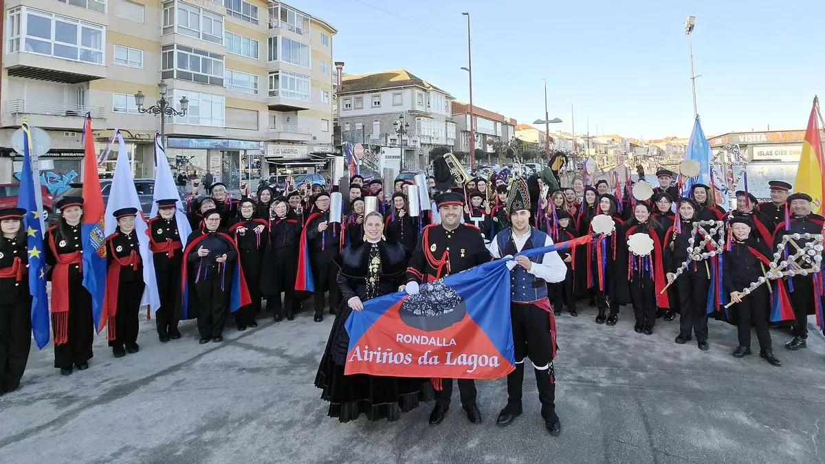 Ifevi celebra un concurso de rondallas para la historia: récord de participantes, 17, de las que tres debutan
