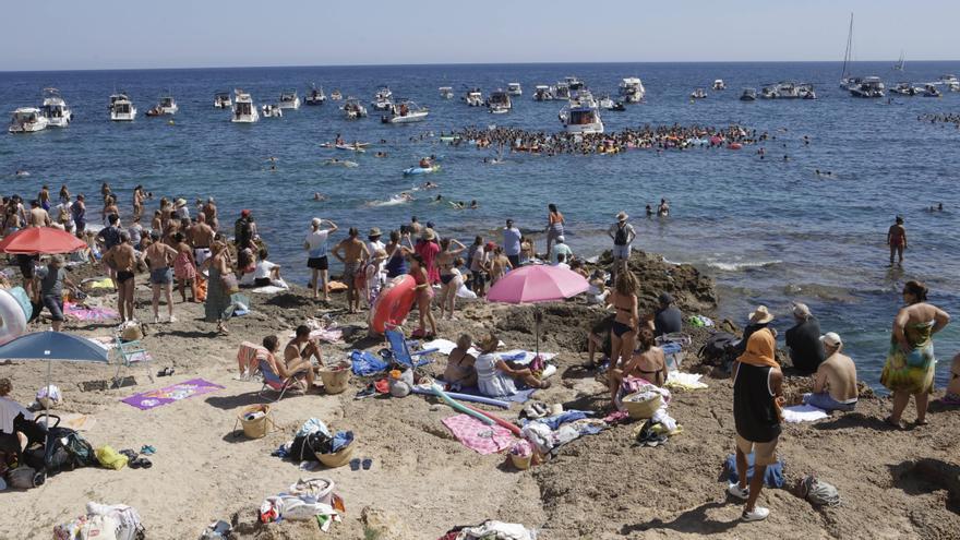 Fiestas en Mallorca: Multitudinario chapuzón con patos en Can Picafort