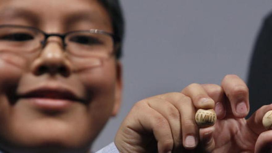 Un niño de San Ildefonso canta el &#039;Gordo&#039; de Navidad.