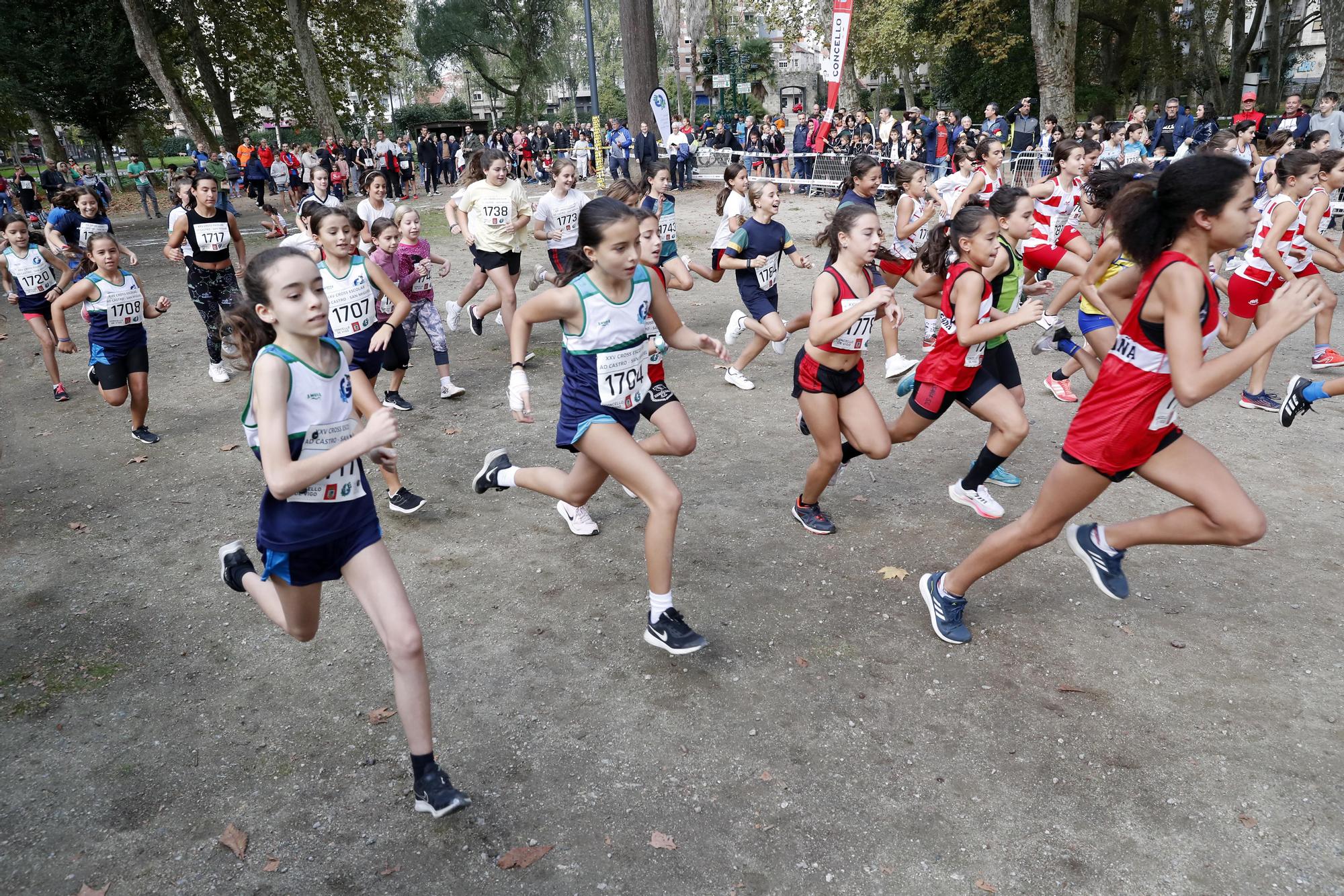 Un millar de jóvenes apuestan por el deporte en el Cross Castro San Miguel