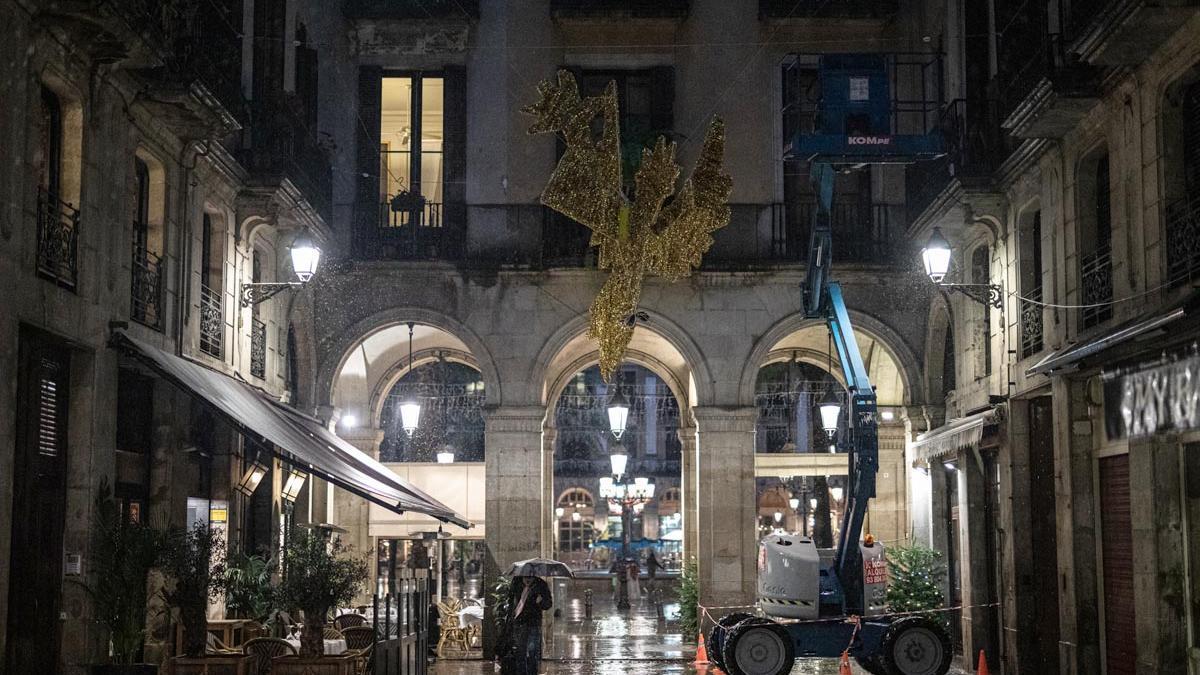 Veinte años de polémicas: así han sido los pesebres de la plaza Sant Jaume