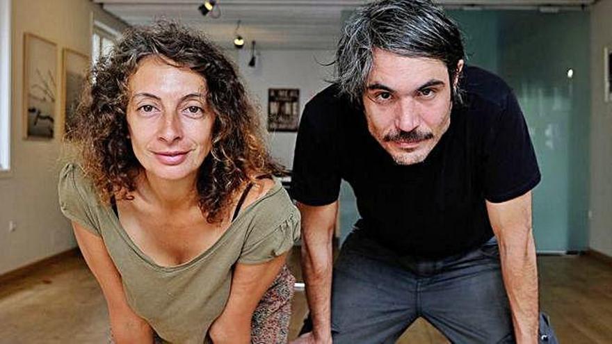 Carlota Pérez y Jacobo Ameneiro, en el interior de Inoxidable, en Puerta de Aires.