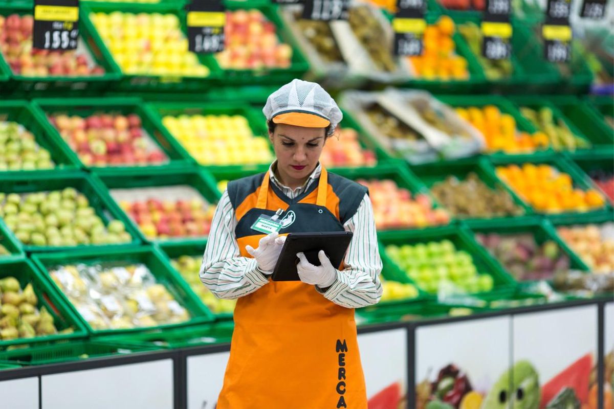 secci-fruita-supermercat-mercadona-al-mercat-de-sant-adri-de-bess-barcelona secci-fruita-supermercat-mercadona-al-mercat-de-sant-adri-de-bess-barcelona