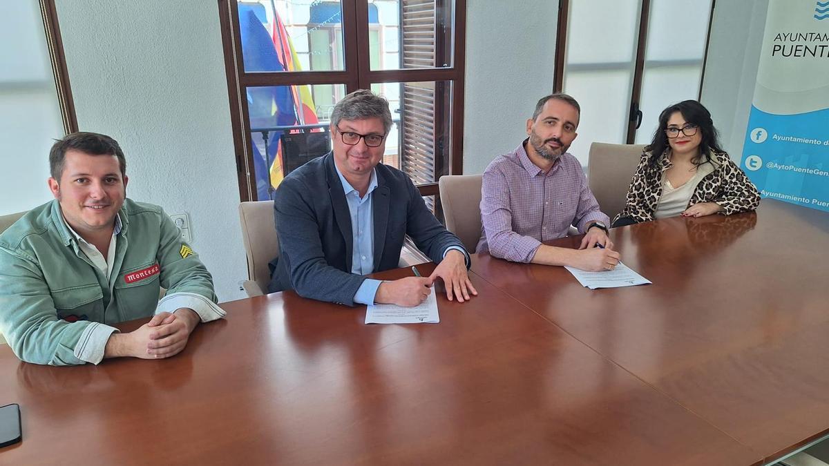Firma del acuerdo comercial.