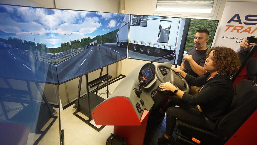 L&#039;institut Montilivi incorpora el primer simulador per aprendre a conduir camions i autobusos de les comarques gironines