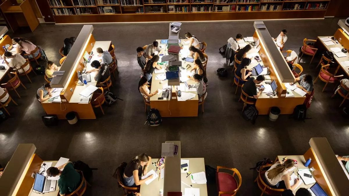 Los estudiantes un día antes de la Selectividad: "El jueves empieza el verano"