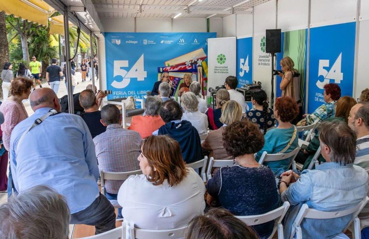 Presentación de la novela de Presina Pereiro, en la Feria del Libro. | LA OPINIÓN
