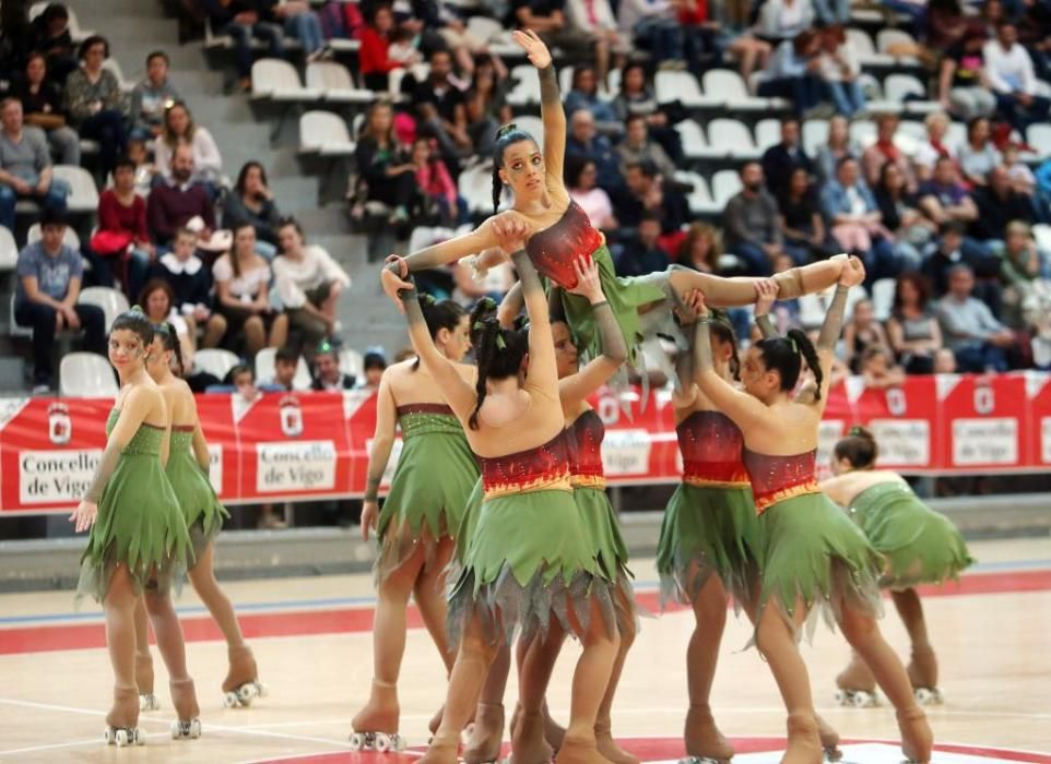 El Día del Patín congregó en As Travesas a 2.000 deportistas