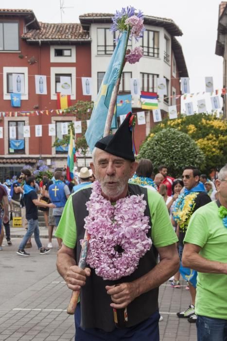 Ambiente festivo en el Descenso del Sella