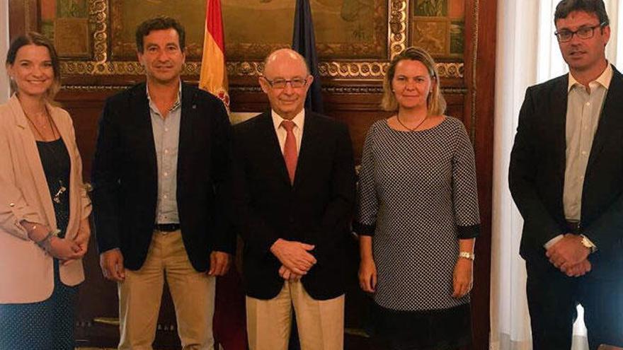 Company se ha reunido hoy con el ministro Montoro.