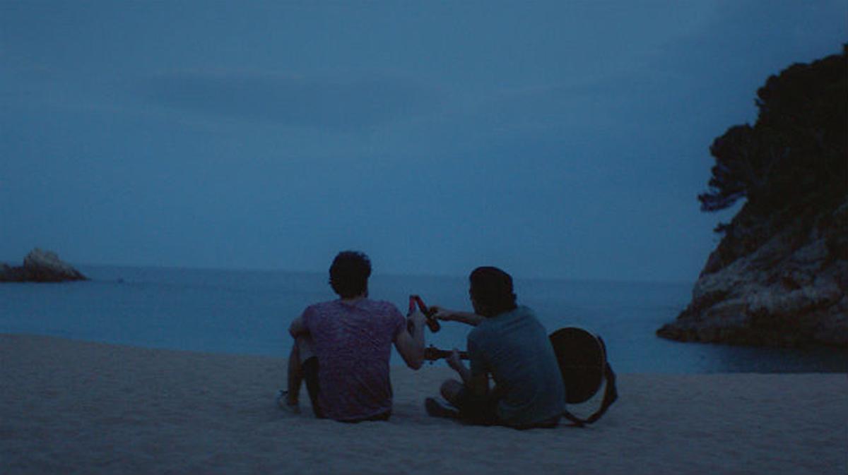 Anuncio de Estrella Damm verano 2014, Entrena el alma - The Vaccines.