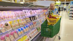 La cistella de la compra costa avui un 1,53% més que fa un mes per l'impacte de la guerra de l'Iran