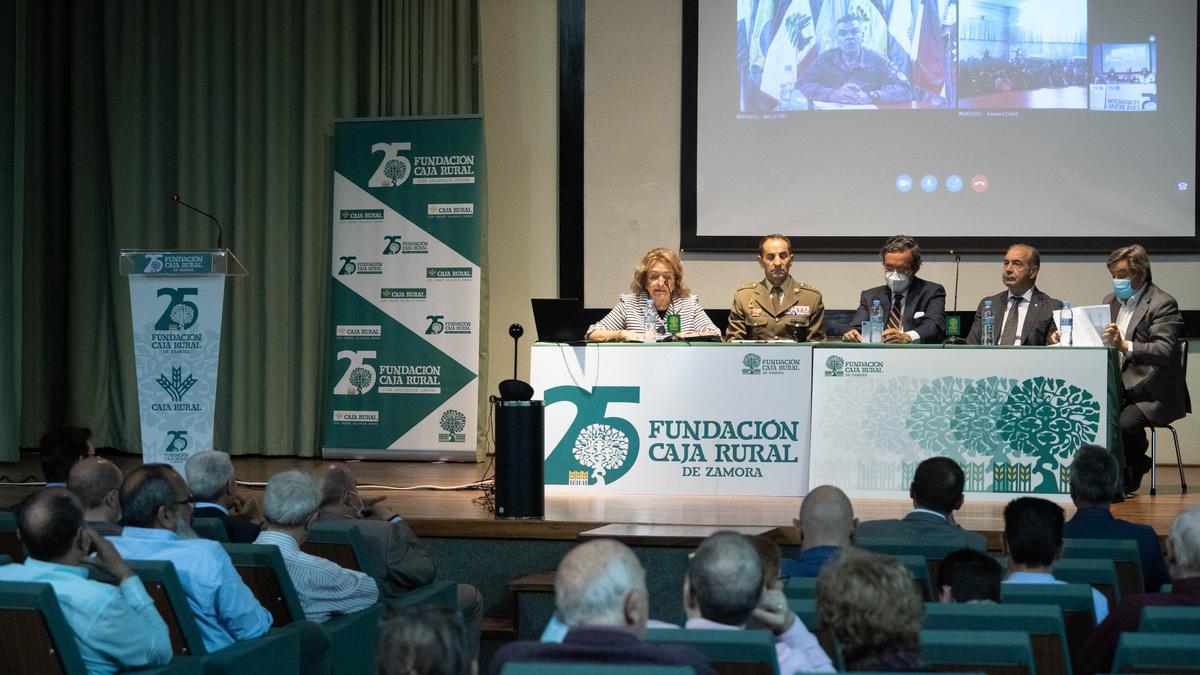 Mesa redonda del Club LA OPINIÓN-EL CORREO DE ZAMORA, donde intervino el general Armada.